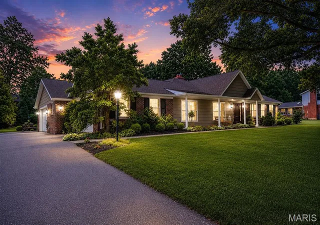 1st image of 12312 Borcherding Ln, Saint Louis, MO 63131 | MLS# MIS26039888