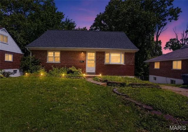Homes for sale in St John, MO | 8643 Belcrest Ln, St John, MO 63114 | MLS# MIS26039909