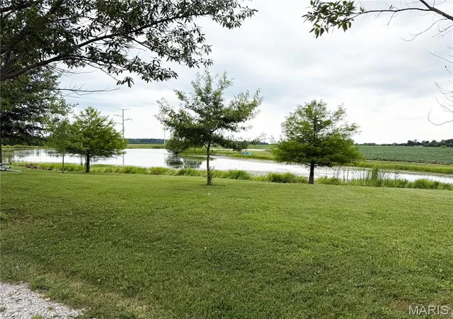 Homes for sale in Red Bud, IL | 6360 South Fork Rd, Red Bud, IL 62278 | MLS# MIS26039926