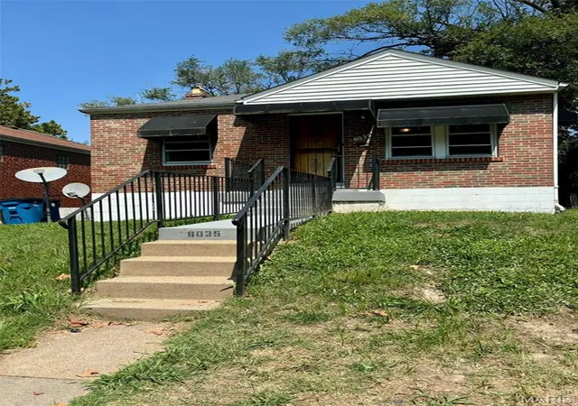 Photo 1 of Single family home for sale at 6035 Margaretta Ave, Saint Louis, MO 63120 | MLS# MIS26039929 | Listing updated on 2026-06-30