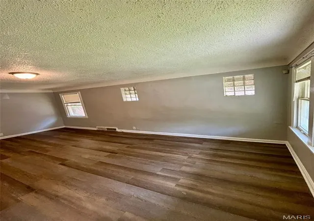 Photo 3 of Single family home for sale at 6035 Margaretta Ave, Saint Louis, MO 63120 | MLS# MIS26039929 | Listing updated on 2026-06-30