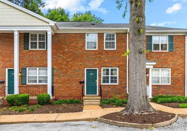 Photo 2 of Condo for sale at 9137 North Swan Circle, Saint Louis, MO 63144 | MLS# MIS26039943 | Listing updated on 2026-09-15