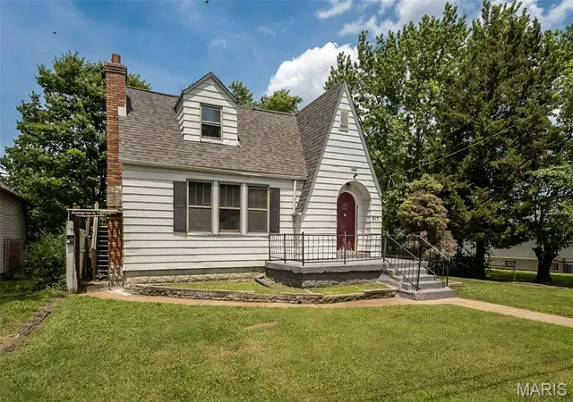 Homes for sale in Ferguson, MO | 817 Abston Ave, Ferguson, MO 63135 | MLS# MIS26039945