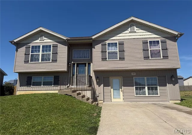 Homes for sale in Warrenton, MO | 2409 Anthony Steven Ct, Warrenton, MO 63383 | MLS# MIS26039965