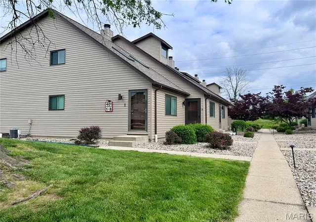 2nd image of 401 Ponderosa, O'Fallon, IL 62269