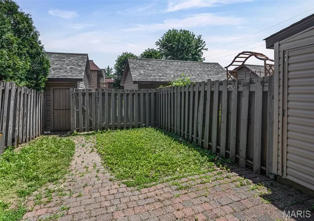 3rd image of 401 Ponderosa #2, O'fallon, IL 62269 | MLS# MIS26039969