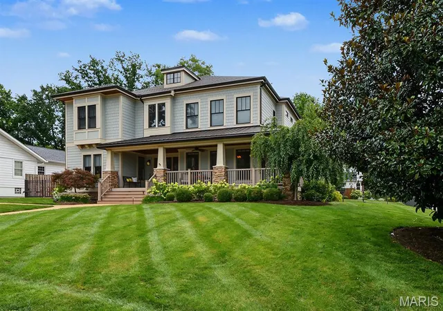 Photo 2 of Sale Pending at 102 Edwin Ave, Saint Louis, MO 63122 | MLS# MIS26039970 | Listing updated on 2026-08-17