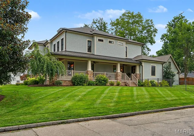 Photo 3 of Sale Pending at 102 Edwin Ave, Saint Louis, MO 63122 | MLS# MIS26039970 | Listing updated on 2026-08-17