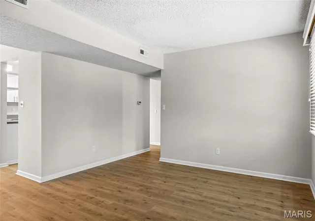 4th image of 8929 Cardinal Terrace, St Louis, MO 63144 | MLS# MIS26039971