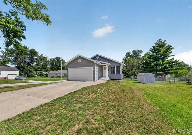 Homes for sale in Warrenton, MO | 621 Johannaber St, Warrenton, MO 63383 | MLS# MIS26039988