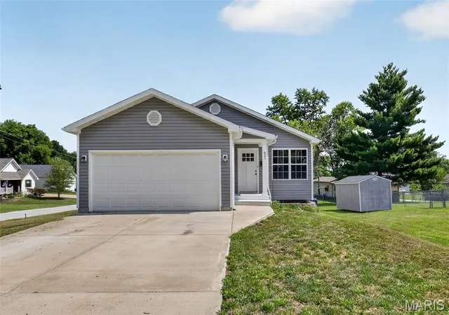 Homes for sale in Warrenton, MO | 621 Johannaber St, Warrenton, MO 63383 | MLS# MIS26039988