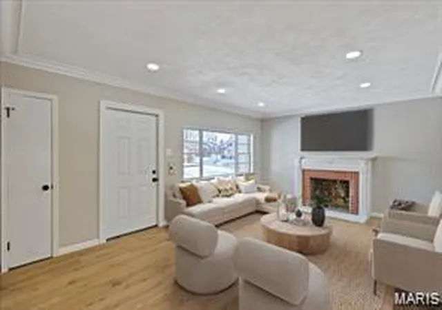 Photo 2 of Single family home for sale at 6902 Ira Ave, Saint Louis, MO 63121 | MLS# MIS26039989 | Listing updated on 2026-07-29