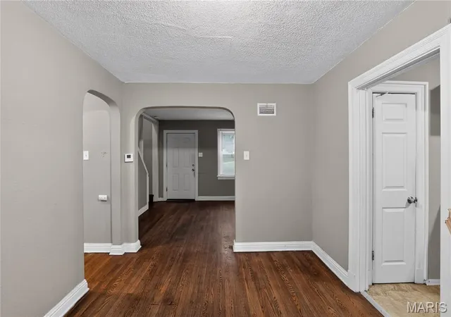 Photo 4 of Single family home for sale at 212 Thoroughman Ave, Saint Louis, MO 63135 | MLS# MIS26039998 | Listing updated on 2026-08-27