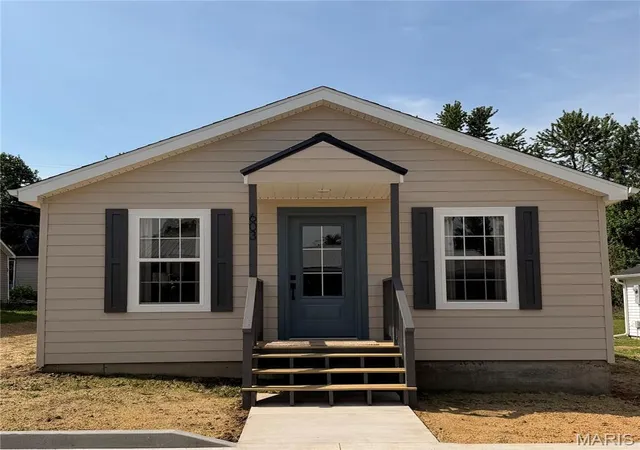 Homes for sale in Bloomfield, MO | 603 Court St, Bloomfield, MO 63825 | MLS# MIS26039999
