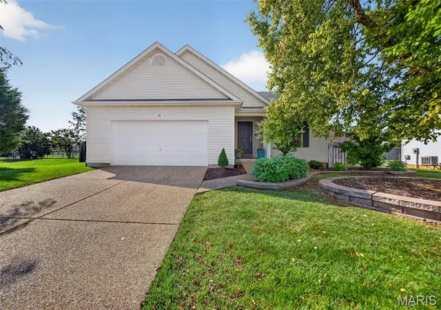Homes for sale in Wentzville, MO | 32 Pashia Ct, Wentzville, MO 63385 | MLS# MIS26040001
