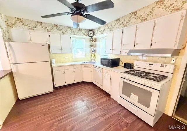 Photo 4 of Sale Pending at 7012 N Hanley Rd, Hazelwood, MO 63042 | MLS# MIS26040006 | Listing updated on 2026-09-10