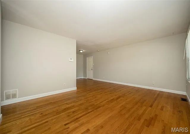 Photo 4 of Single family home for sale at 1115 Forestwood Dr, Saint Louis, MO 63135 | MLS# MIS26040008 | Listing updated on 2026-10-02