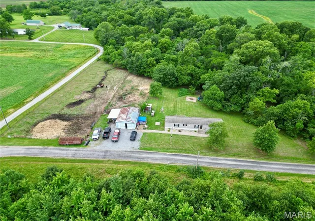 26th image of 2255 County Road 900 East, Rinard, IL 62878 | MLS# MIS26040014