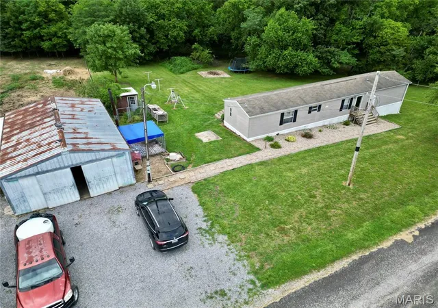 3rd image of 2255 County Road 900 East, Rinard, IL 62878 | MLS# MIS26040014