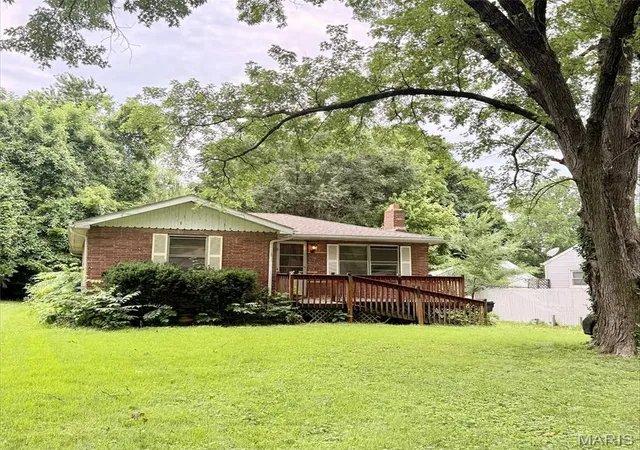 Homes for sale in Belleville, IL | 307 N 46th St, Belleville, IL 62226 | MLS# MIS26040018