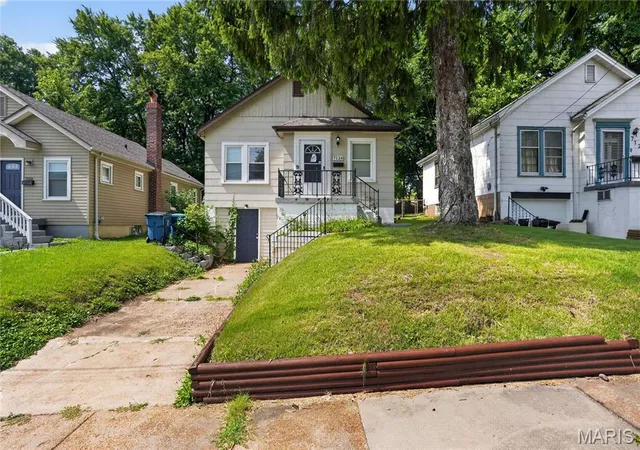 Homes for sale in Jennings, MO | 7124 Dawson Pl, Jennings, MO 63136 | MLS# MIS26040022