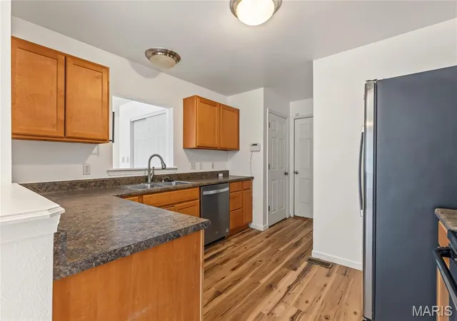 Photo 4 of Single family home for sale at 112 Kale Ct, Saint Robert, MO 65584 | MLS# MIS26040027 | Listing updated on 2026-10-28