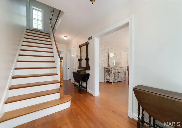 4th image of 1 E Weldon Springs Heights Dr, Weldon Spring, MO 63304 | MLS# MIS26040028