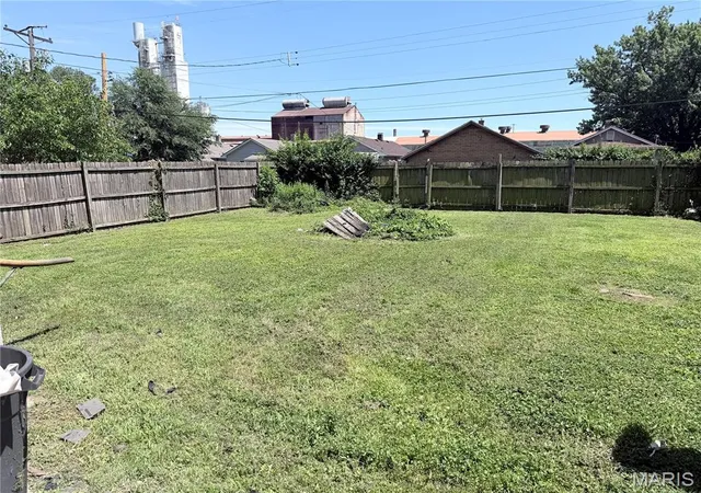 Homes for sale in Granite City, IL | 2124 Lee Ave, Granite City, IL 62040 | MLS# MIS26040036