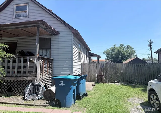 Homes for sale in Granite City, IL | 2124 Lee Ave, Granite City, IL 62040 | MLS# MIS26040036