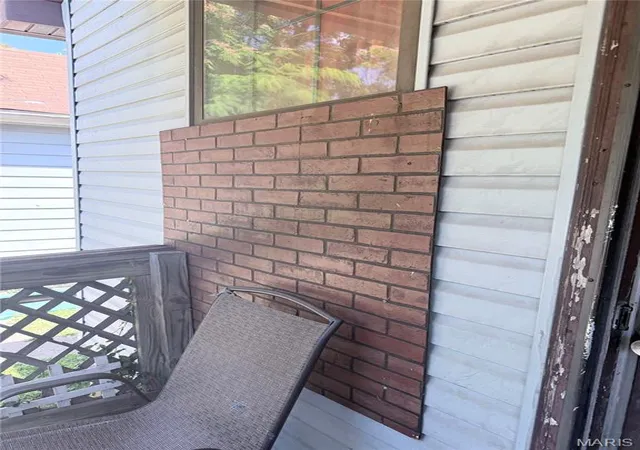 Homes for sale in Granite City, IL | 2124 Lee Ave, Granite City, IL 62040 | MLS# MIS26040036