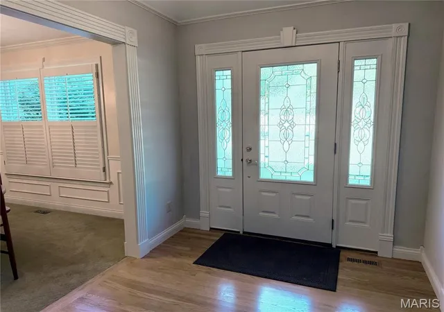 Photo 2 of Sale Pending at 14238 Kinderhook Dr, Chesterfield, MO 63017 | MLS# MIS26040061 | Listing updated on 2026-08-31