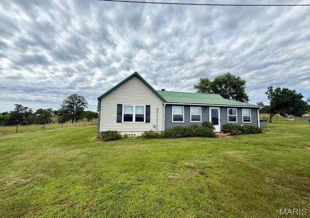 Homes for sale in Elk Creek, MO | 16311 Lebanon Rd, Elk Creek, MO 65464 | MLS# MIS26040071