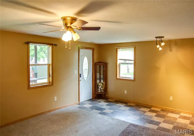Photo 3 of Single family home for sale at 821 Locust St, Carrollton, IL 62016 | MLS# MIS26040073 | Listing updated on 2026-09-13