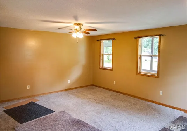 Photo 3 of Single family home for sale at 821 Locust St, Carrollton, IL 62016 | MLS# MIS26040073 | Listing updated on 2026-09-13