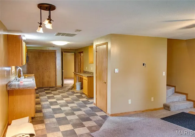 Photo 4 of Single family home for sale at 821 Locust St, Carrollton, IL 62016 | MLS# MIS26040073 | Listing updated on 2026-09-13
