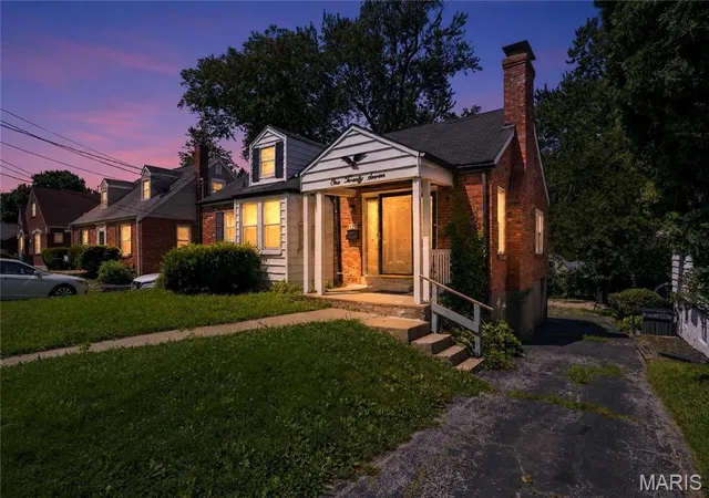 Homes for sale in Ferguson, MO | 127 S Hartnett Ave, Ferguson, MO 63135 | MLS# MIS26040085