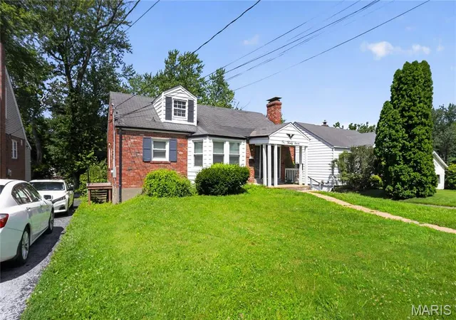 Homes for sale in Ferguson, MO | 127 S Hartnett Ave, Ferguson, MO 63135 | MLS# MIS26040085