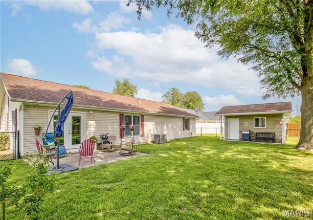 Homes for sale in Sikeston, MO | 1010 Pine Street, Sikeston, MO 63801 | MLS# MIS26040087