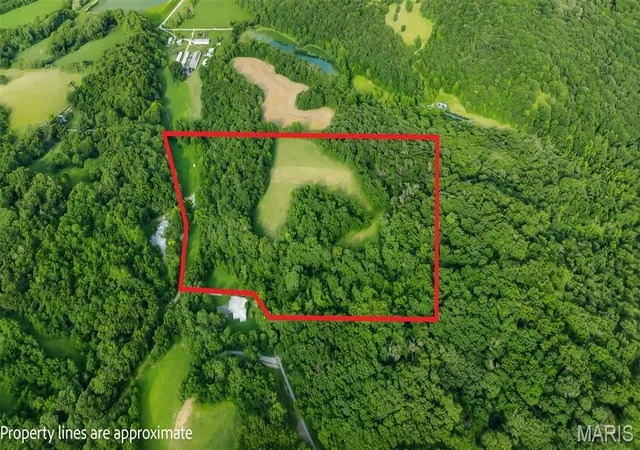 1st image of 575 Schleeper Hollow Rd, Hardin, IL 62047 | MLS# MIS26040099