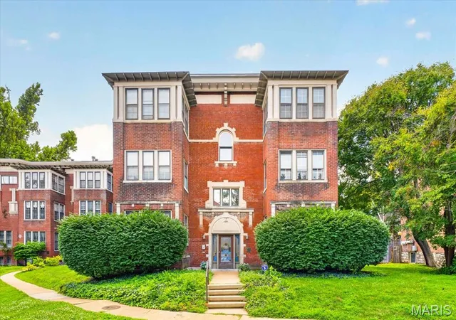 Condo for sale at 5900 Mcpherson Ave #3W, Saint Louis, MO 63112 | MLS# MIS26040100 | Listing updated on 2026-09-04