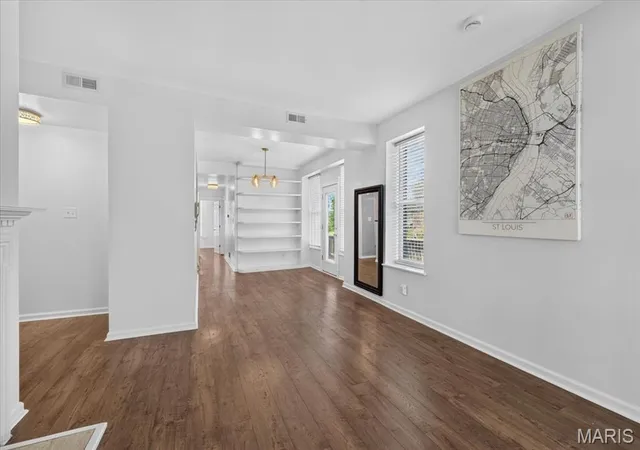 Photo 4 of Condo for sale at 5900 Mcpherson Ave #3W, Saint Louis, MO 63112 | MLS# MIS26040100 | Listing updated on 2026-09-04