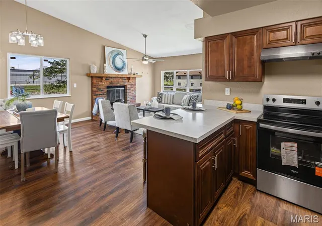 Photo 4 of Sale Pending at 533 Vicksburg Dr, Belleville, IL 62221 | MLS# MIS26040107 | Listing updated on 2026-08-31