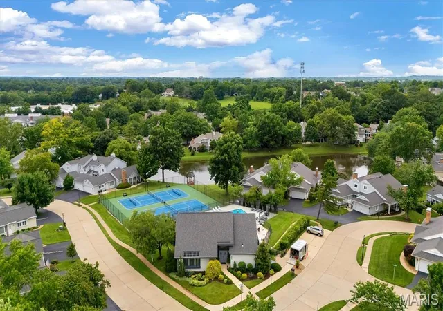 2nd image of 15049 Claymoor Ct, Chesterfield, MO 63017