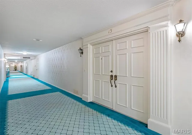 5th image of 15049 Claymoor Ct, Chesterfield, MO 63017