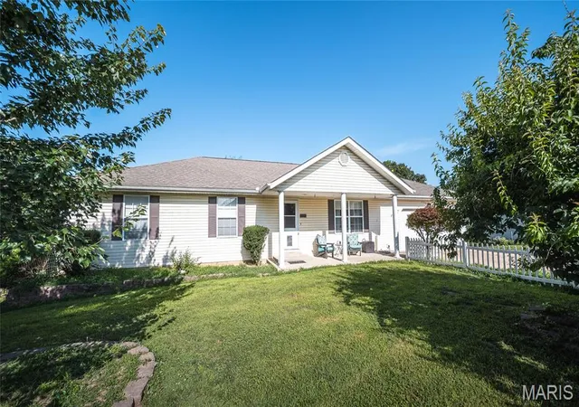 Homes for sale in Dixon, MO | 502 Mcclaren Wy, Dixon, MO 65459 | MLS# MIS26040122