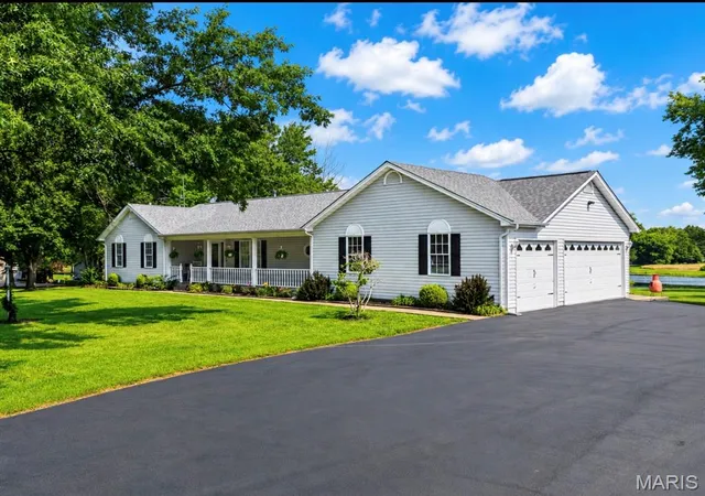 1st image of 4075 Hwy D, Defiance, MO 63341 | MLS# MIS26040123