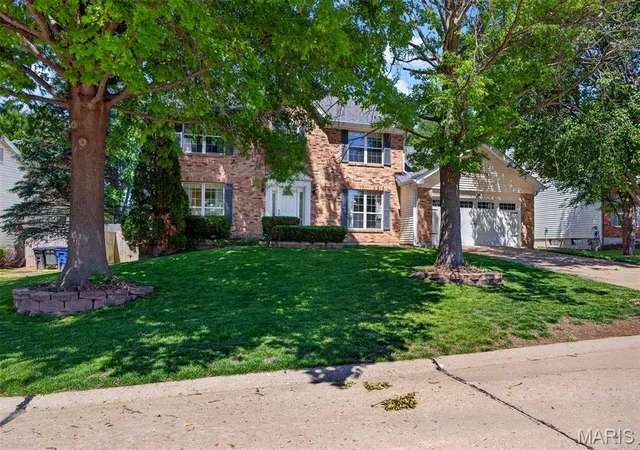 3rd image of 1132 Running Waters Dr, Saint Charles, MO 63304 | MLS# MIS26040138