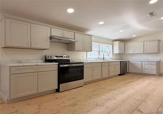 Homes for sale in Bloomfield, MO | 605 Court St, Bloomfield, MO 63825 | MLS# MIS26040150