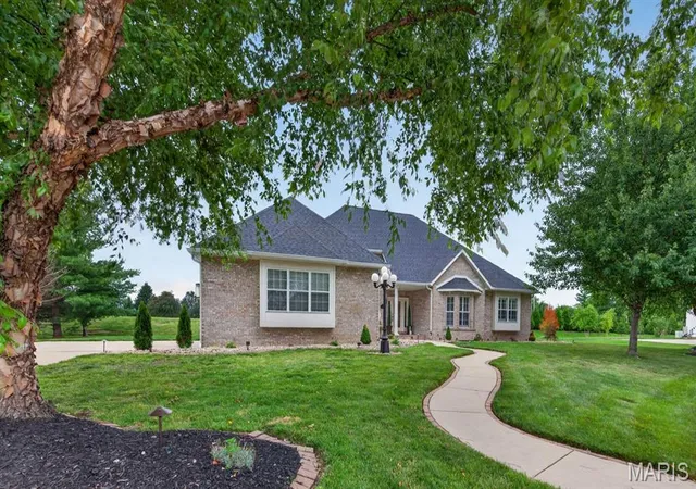 Homes for sale in O Fallon, IL | 1693 Lancaster Dr, O Fallon, IL 62269 | MLS# MIS26040167