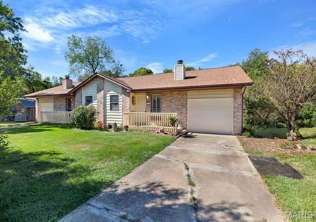 Photo 1 of Multi family home for sale at 26 Fox Meadow Ln, Glen Carbon, IL 62034 | MLS# MIS26040174 | Listing updated on 2026-10-05